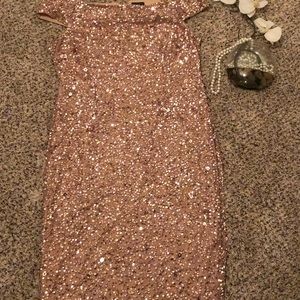 Sequin off-the-shoulder dress! SHOW.STOPPER!